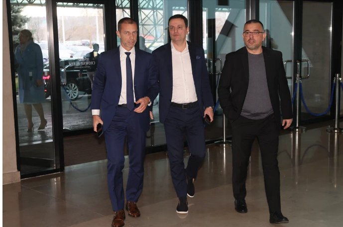 Predsednik UEFA Aleksandar Čeferin u poseti FSS,sastao se i sa predsednikom Vučićem